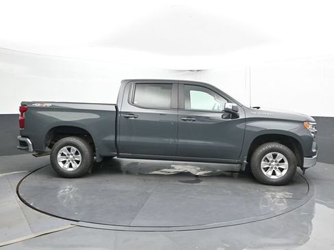 Used 2025 Chevrolet Silverado 1500 LT AWD/4WD image 4