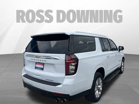 Used 2023 Chevrolet Suburban Premier image 4