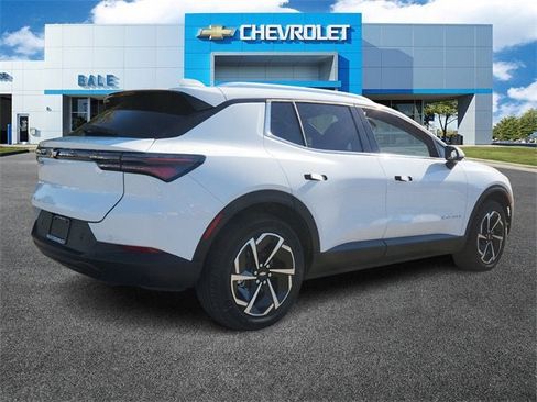 New 2026 Chevrolet Equinox EV LT image 3