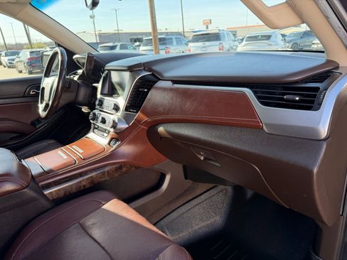 Used 2018 Chevrolet Suburban Premier image 18
