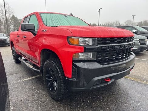 Used 2019 Chevrolet Silverado 1500 Custom Trail Boss w/ Custom Convenience Package image 2
