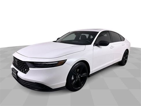 Used 2023 Honda Accord Sport image 4