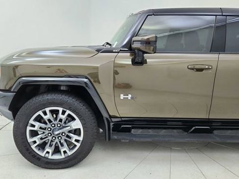 Used 2025 GMC Hummer EV 2X w/ LPO, Cargo Utility Package image 9