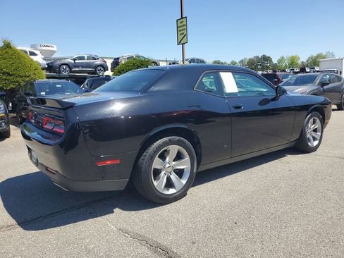 Certified 2019 Dodge Challenger SXT RWD image 6