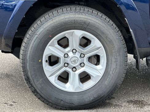 Used 2023 Toyota 4Runner SR5 Premium w/ Moonroof Package image 27