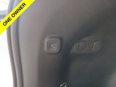 Used 2022 Jeep Cherokee Latitude Lux AWD/4WD image 11