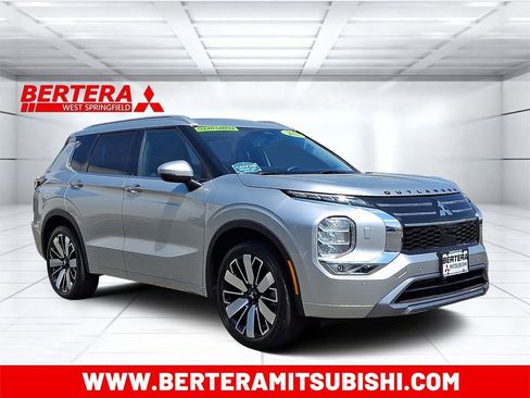 Used 2025 Mitsubishi Outlander SEL AWD/4WD image 1