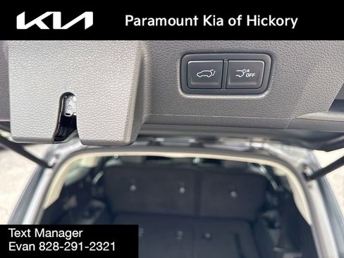 Used 2025 Kia Telluride EX image 16