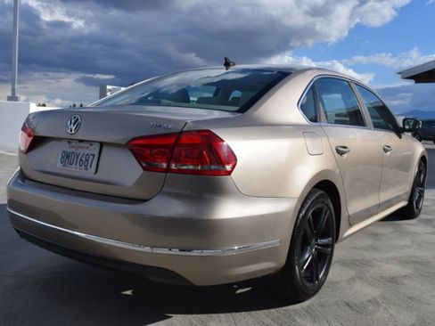 Used 2015 Volkswagen Passat TDI SE image 16