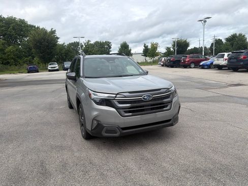 Used 2025 Subaru Forester Limited AWD/4WD image 8