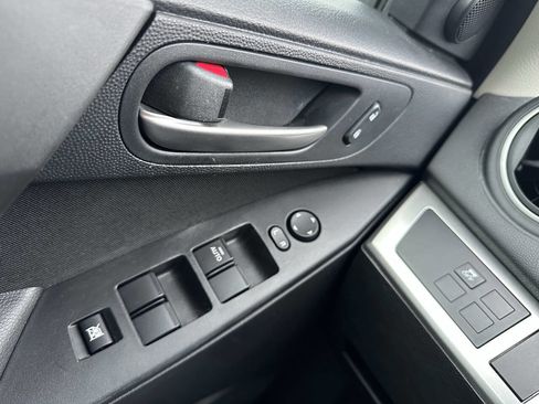 Used 2012 MAZDA MAZDA3 i Touring image 36