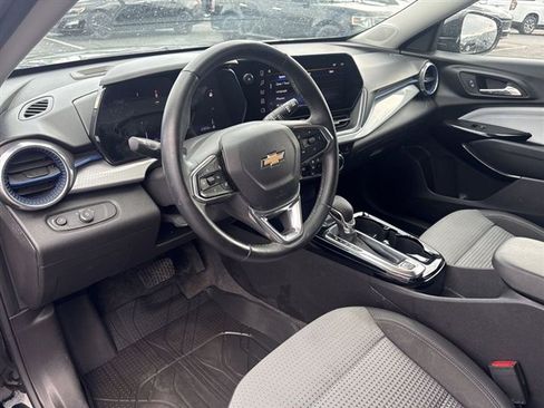 Certified 2024 Chevrolet Trax LT w/ Driver Confidence Package FWD image 10
