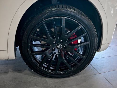 Used 2022 Maserati Levante GT image 43