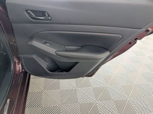 Used 2025 Nissan Altima 2.5 SV FWD image 30