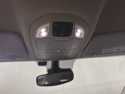 Used 2023 Chrysler Pacifica Touring-L FWD image 25