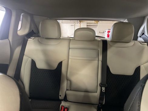 Used 2019 Jeep Compass Latitude w/ Popular Equipment Group image 18