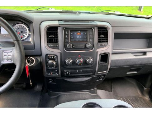 Used 2015 RAM 1500 Express AWD/4WD image 6