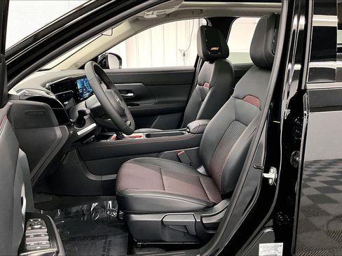 New 2026 Nissan Kicks SR w/ SR Premium Package AWD/4WD image 19