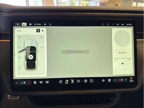 Used 2024 Rivian R1S Adventure image 22