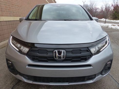Used 2025 Honda Odyssey EX-L image 12