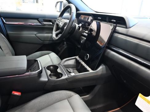 New 2026 GMC Terrain AT4 w/ Convenience Package III AWD/4WD image 13