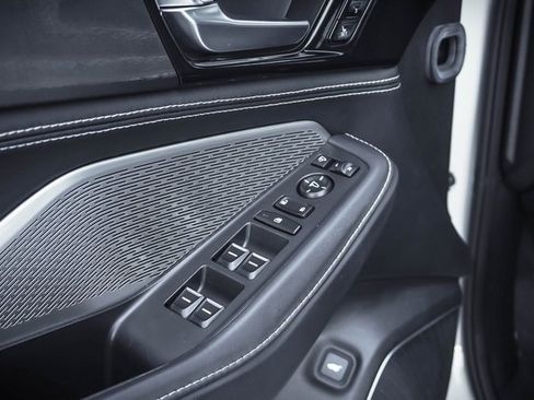 Used 2023 Acura MDX Advance image 12