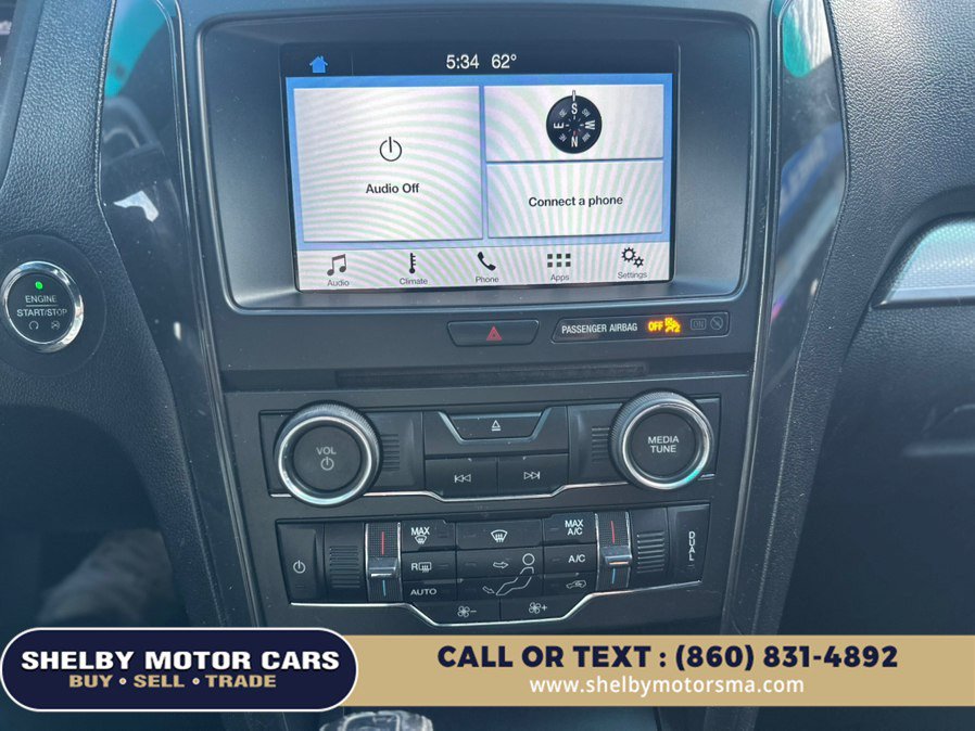 Used 2017 Ford Explorer XLT w/ Equipment Group 201A AWD/4WD image 13