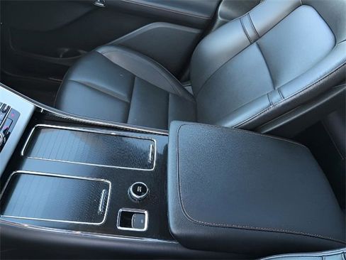 Used 2023 Lincoln Aviator Standard w/ Premium Package image 23