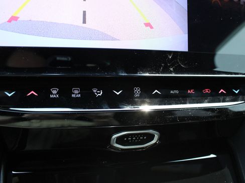 New 2026 Jeep Grand Cherokee Altitude AWD/4WD image 38