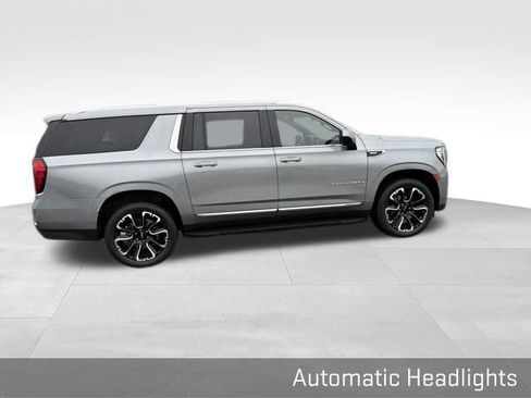Used 2023 GMC Yukon XL SLT AWD/4WD image 17