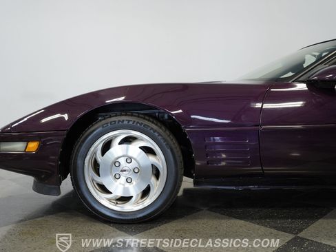 Used 1993 Chevrolet Corvette Convertible image 30