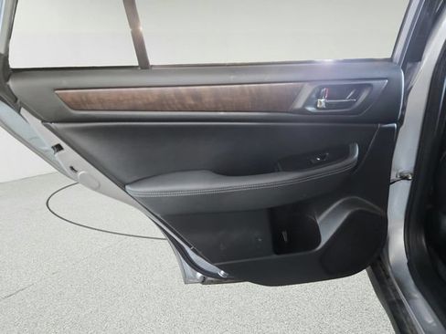 Used 2017 Subaru Outback 2.5i Limited AWD/4WD image 22
