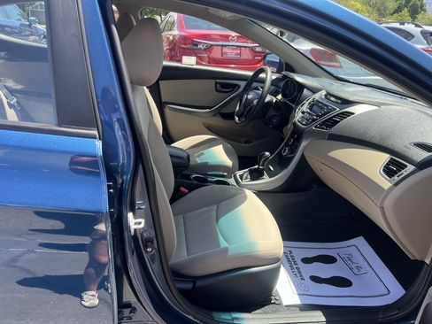 Used 2016 Hyundai Elantra SE FWD image 17