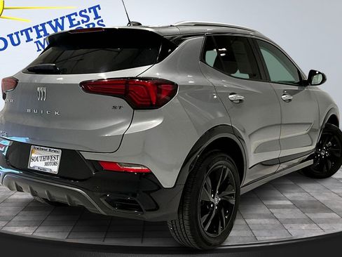Used 2024 Buick Encore GX Sport Touring image 6
