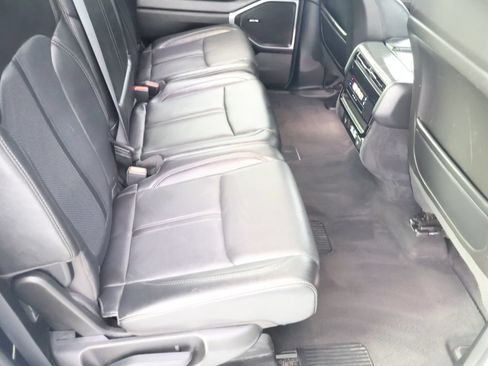 Used 2023 Jeep Wagoneer L Series II AWD/4WD image 47