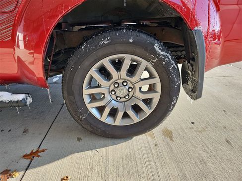 Used 2012 Nissan Frontier SV w/ Sport Appearance Pkg image 28