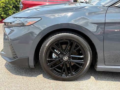 Used 2025 Toyota Camry SE FWD image 19
