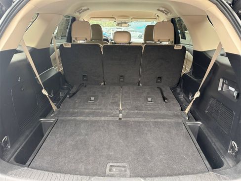 Used 2023 Ford Explorer XLT w/ Equipment Group 202A image 32