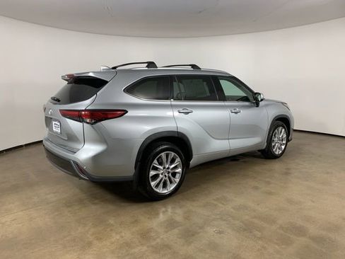 Used 2020 Toyota Highlander Limited AWD/4WD image 8
