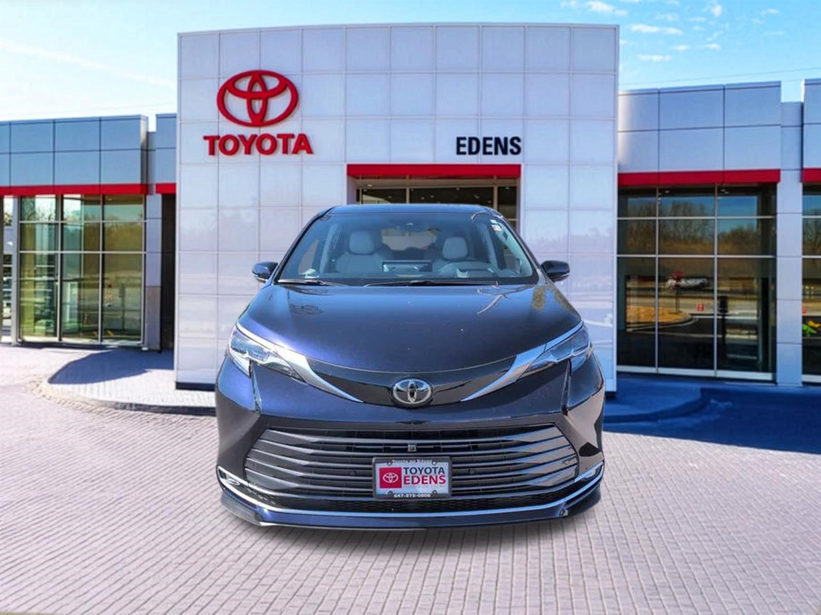 New 2026 Toyota Sienna Platinum AWD/4WD image 10
