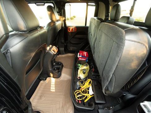 Used 2021 Jeep Gladiator Overland image 28