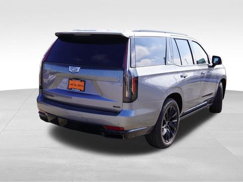 Used 2022 Cadillac Escalade Sport w/ Touring Package image 7
