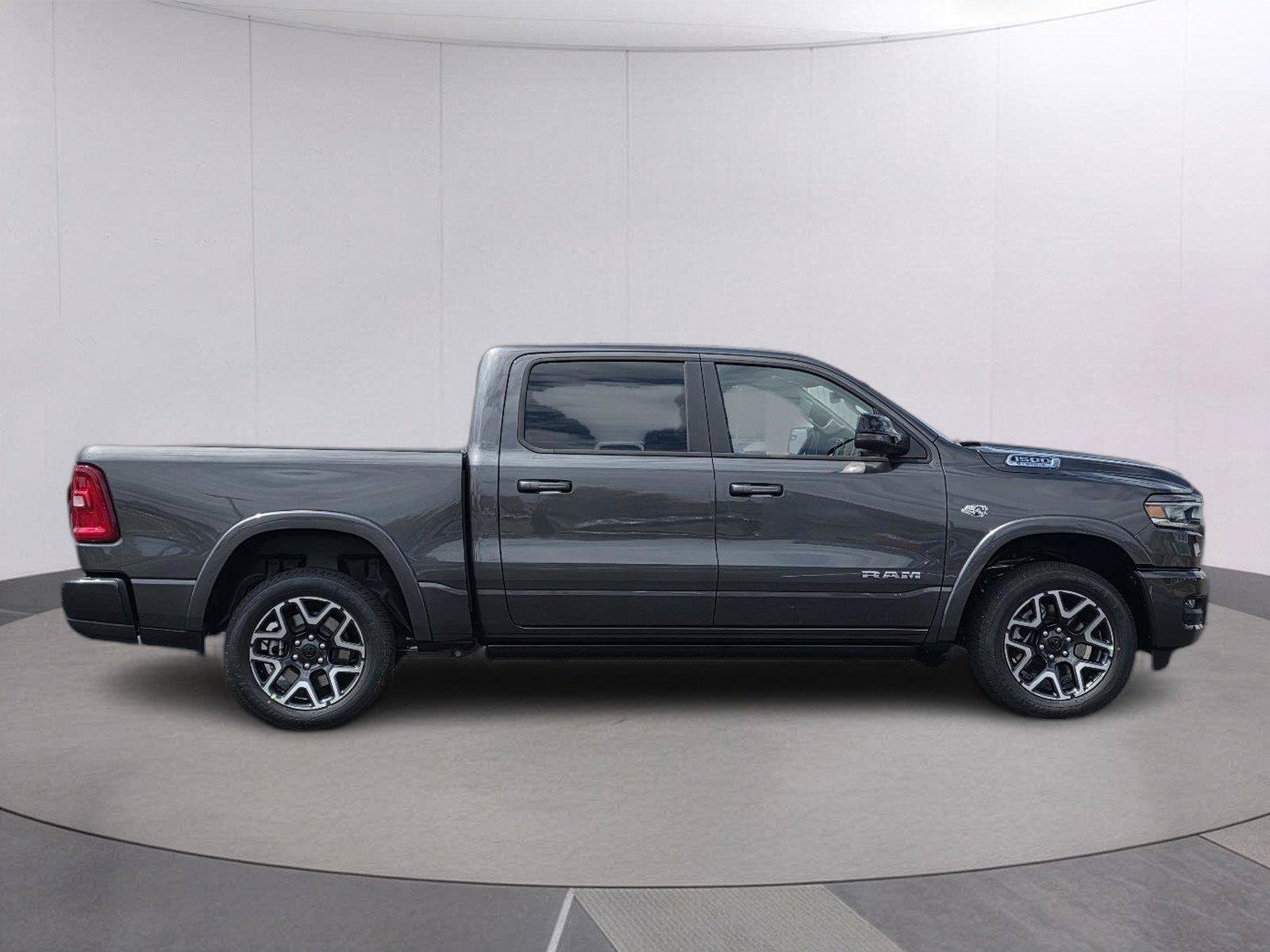 New 2027 RAM 1500 Laramie w/ Laramie Southwest Edition AWD/4WD image 4
