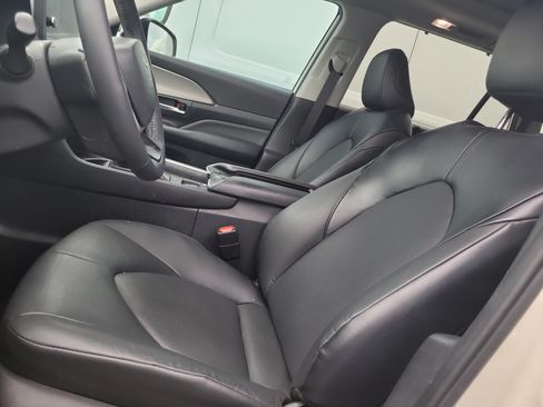 Used 2024 Toyota Grand Highlander FWD image 10