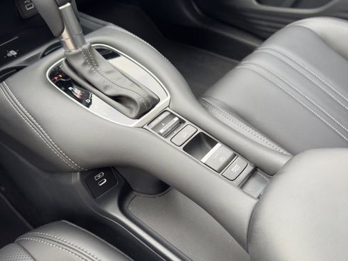 Certified 2025 Honda HR-V EX-L image 21