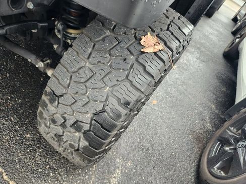 Used 2023 Jeep Gladiator Rubicon w/ LED Lighting Group image 26