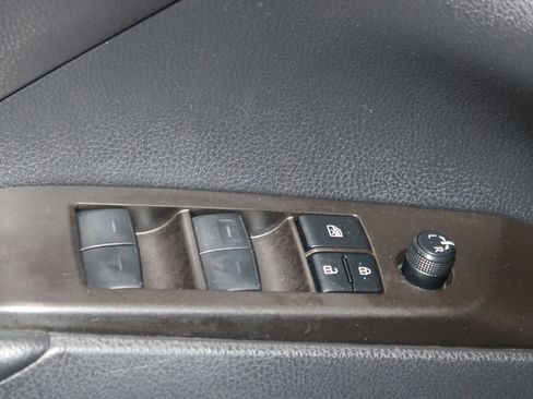Used 2022 Toyota Camry LE AWD/4WD image 9