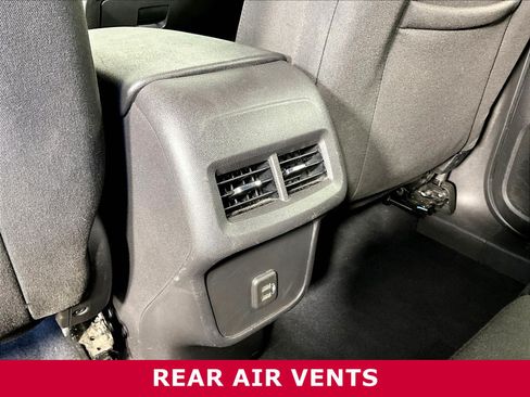 Used 2021 Chevrolet Equinox LT FWD image 10