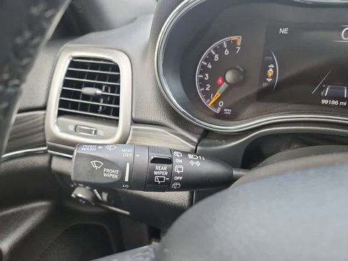 Used 2021 Jeep Grand Cherokee Limited w/ Premium Lighting Group image 30