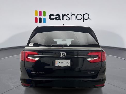 Used 2024 Honda Odyssey Elite image 4